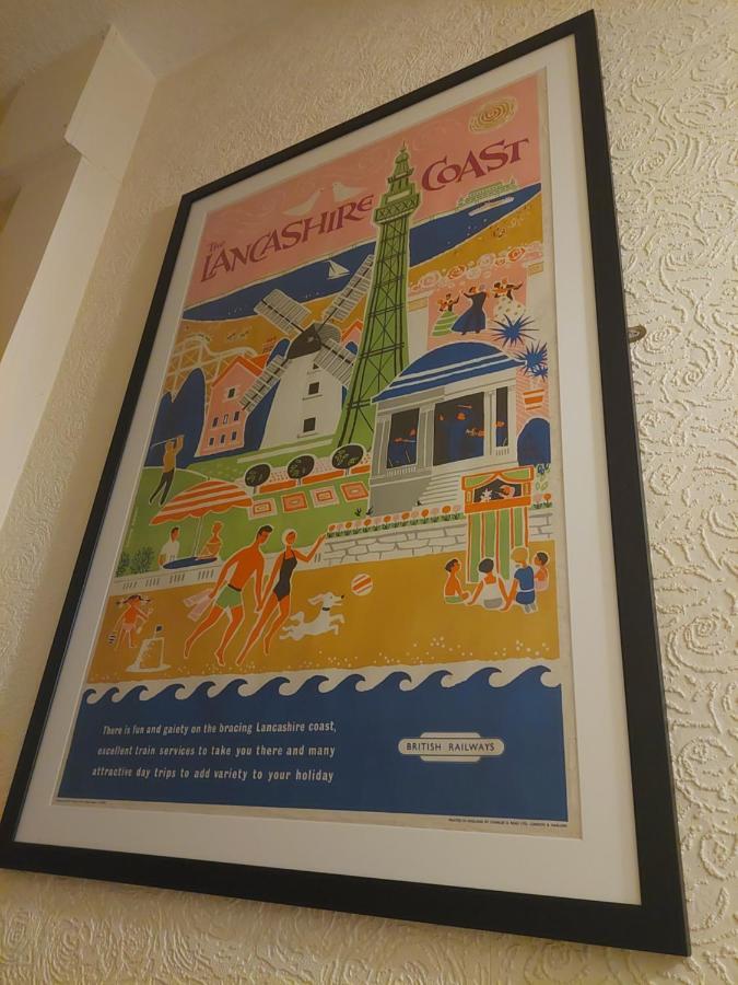 Gabrielles Bed & Breakfast Blackpool Bagian luar foto