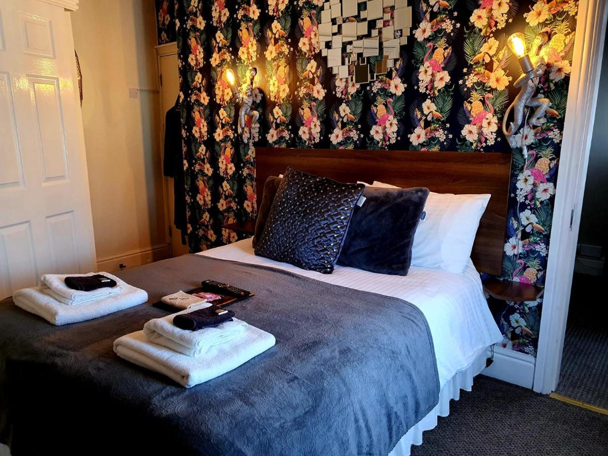 Gabrielles Bed & Breakfast Blackpool Bagian luar foto