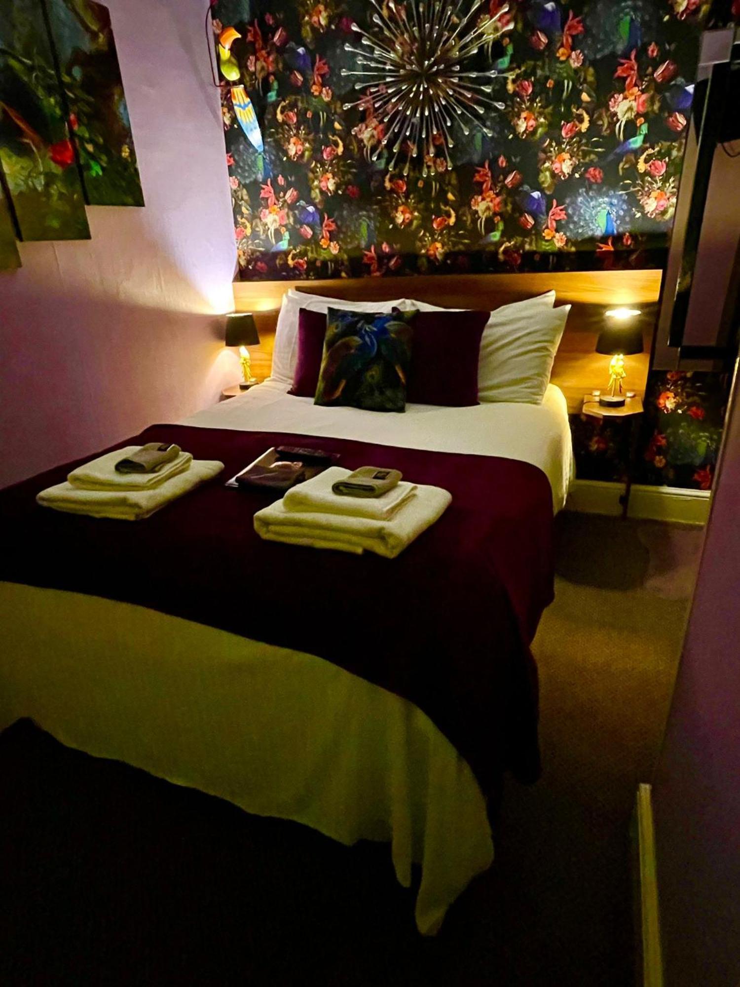 Gabrielles Bed & Breakfast Blackpool Bagian luar foto