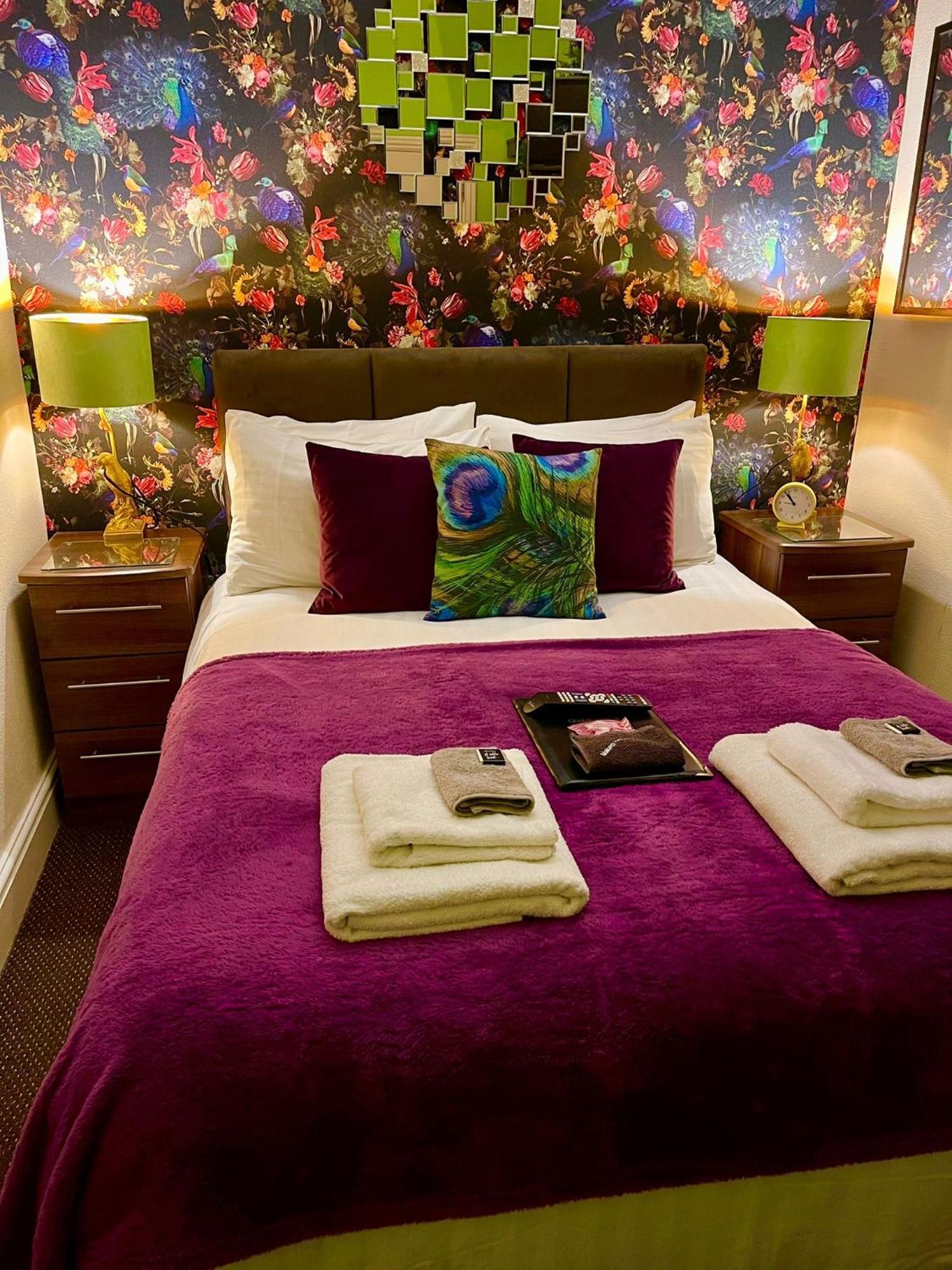 Gabrielles Bed & Breakfast Blackpool Bagian luar foto