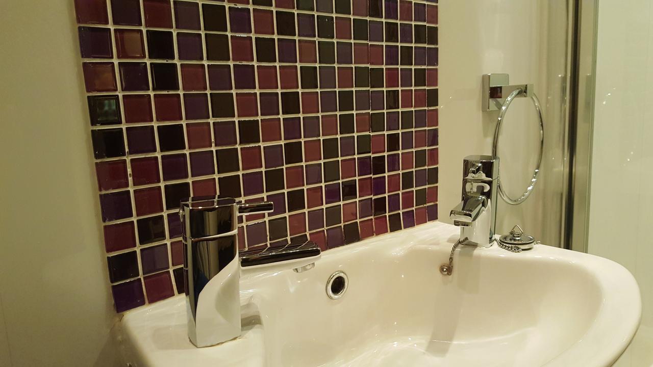 Gabrielles Bed & Breakfast Blackpool Bagian luar foto