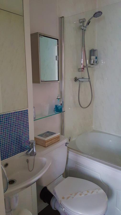 Gabrielles Bed & Breakfast Blackpool Bagian luar foto