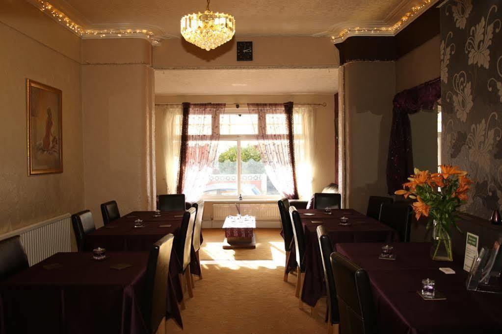 Gabrielles Bed & Breakfast Blackpool Bagian luar foto