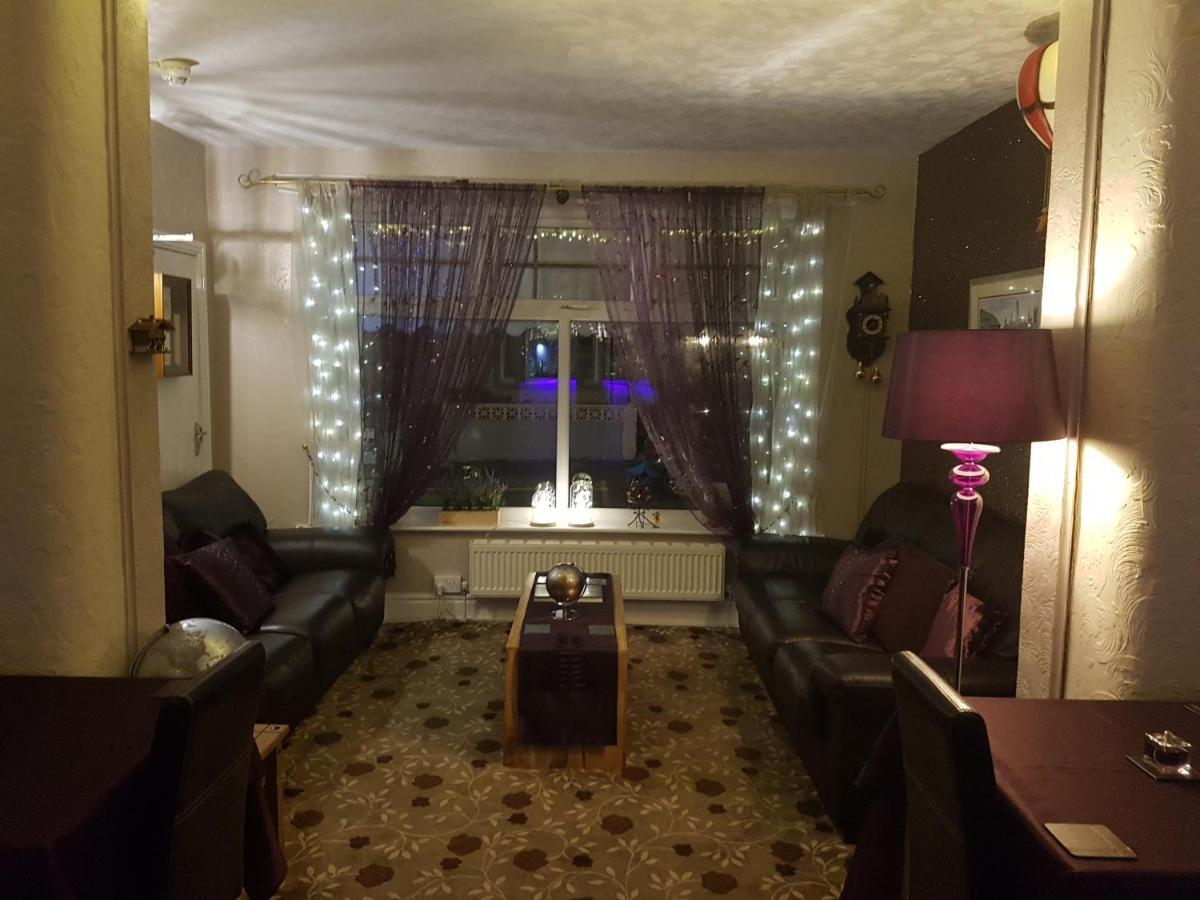 Gabrielles Bed & Breakfast Blackpool Bagian luar foto